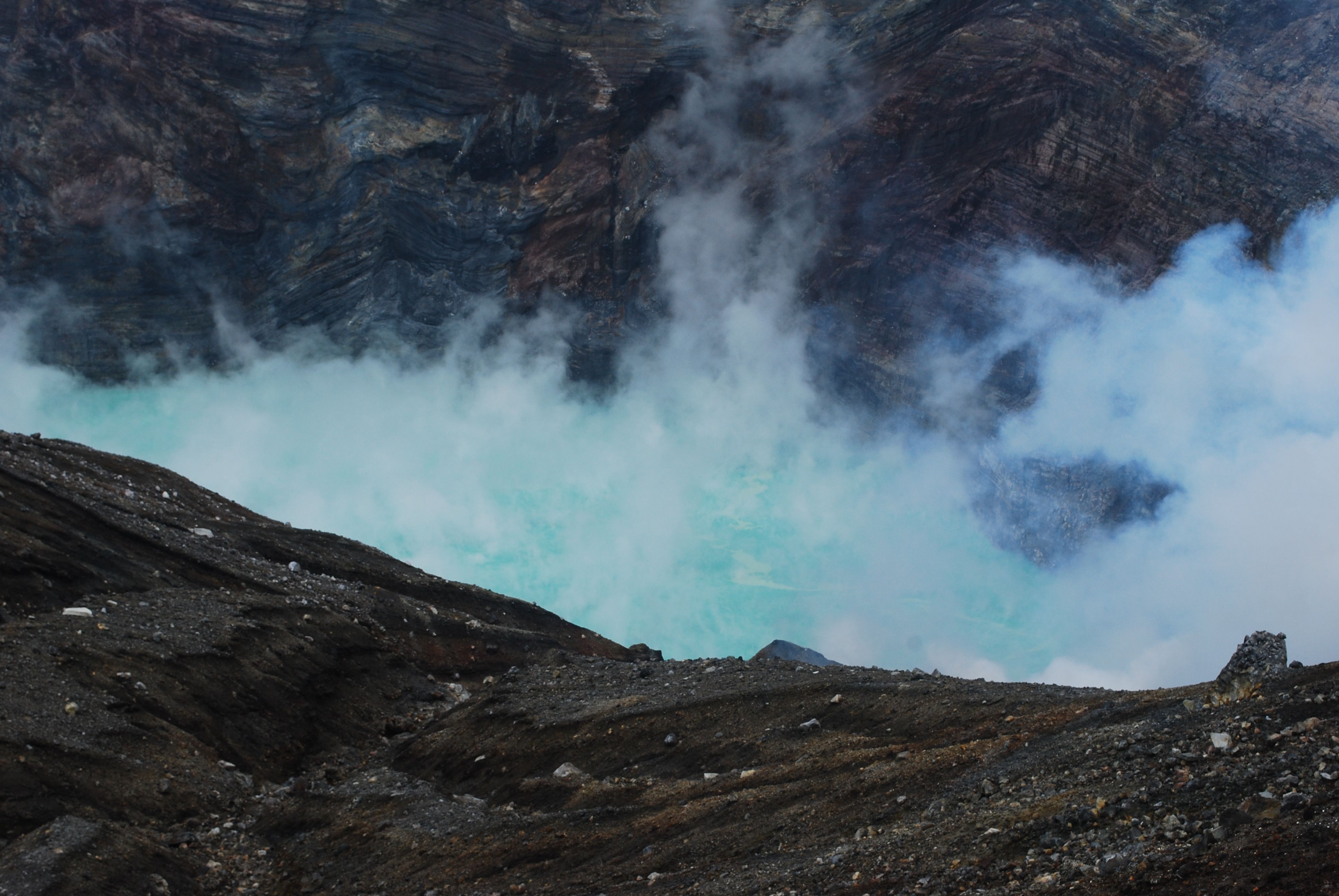 japan_asu_crater