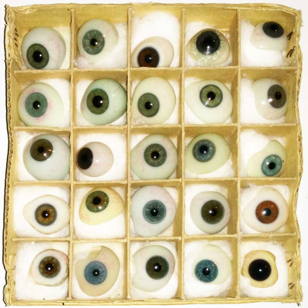 eyes-in-box