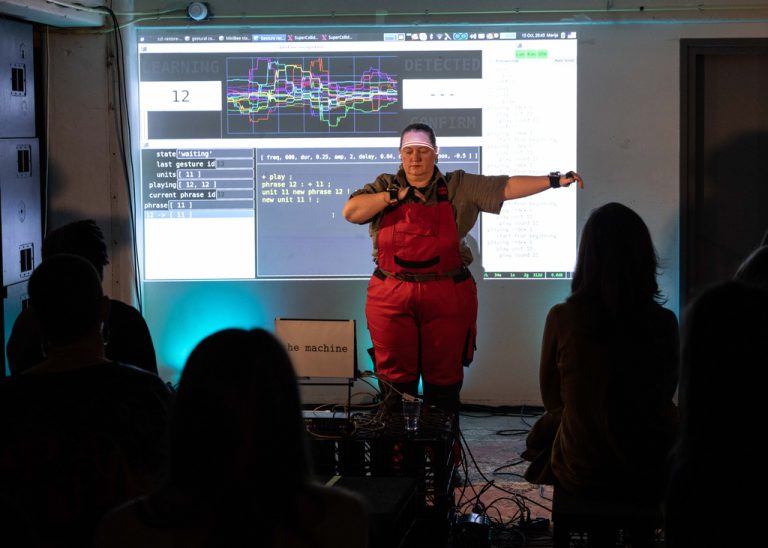 Marije Baalman: The Machine is Learning - video